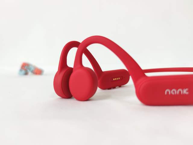 自由聆聽新選擇 不入耳骨傳導(dǎo)與離線MP3藍(lán)牙耳機(jī)全解析